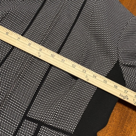 Talbots Petites Blazer Women’s Black and White Tweed Zip up Size 2P ‎ Business - Picture 8 of 10
